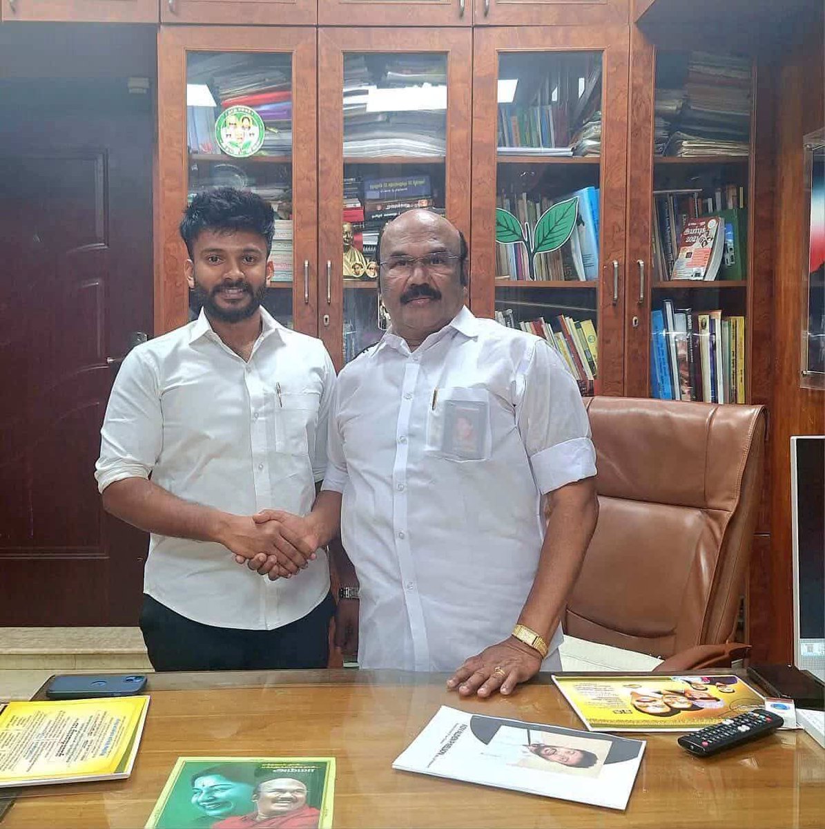 Dr_0030's tweet photo. டேய் @itsalden_offl தேவிடியா டயர் நக்கி ஆதாரம் எங்கடா https://t.co/0xcmNYkMtk