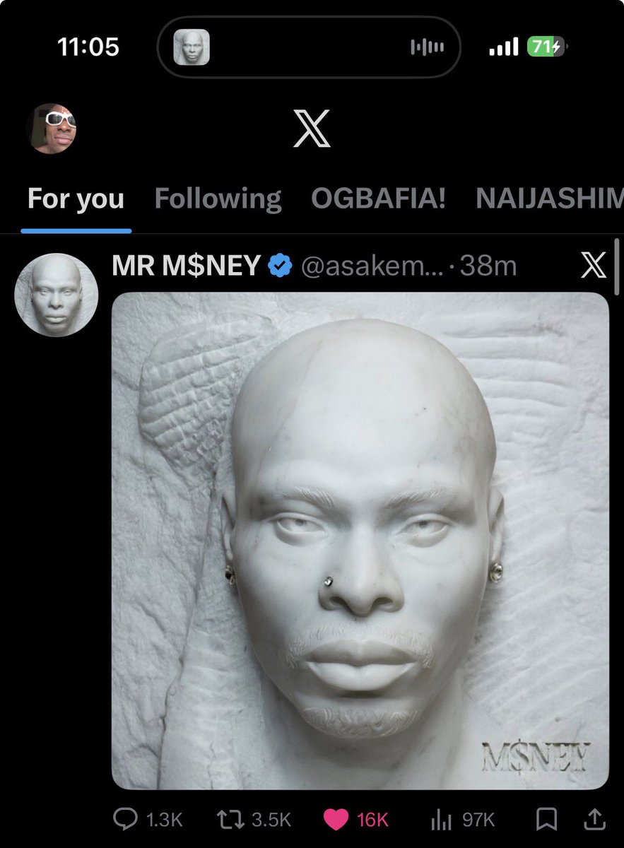 SoulLessBeing01's tweet image. He get reason why dem de call me #LANDLORD @asakemusik