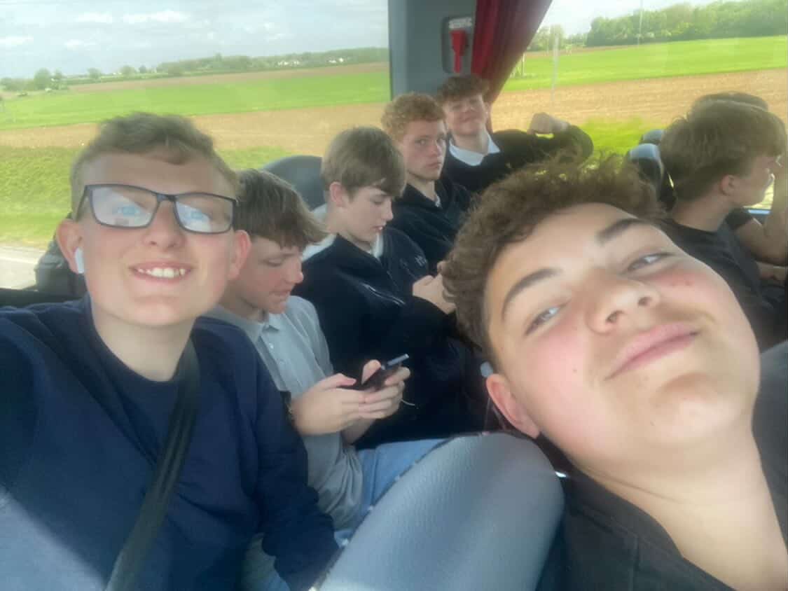 Away Days Tips tweet media