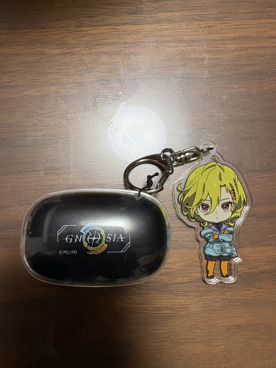 dotdama_tune's tweet photo. ONKYOのセツイヤホン
ソフトケースに穴開けてキーホルダーつけた
ラキオイヤホンも買っておけば良かったと後悔してる

#グノーシア https://t.co/u2BoUVqa79