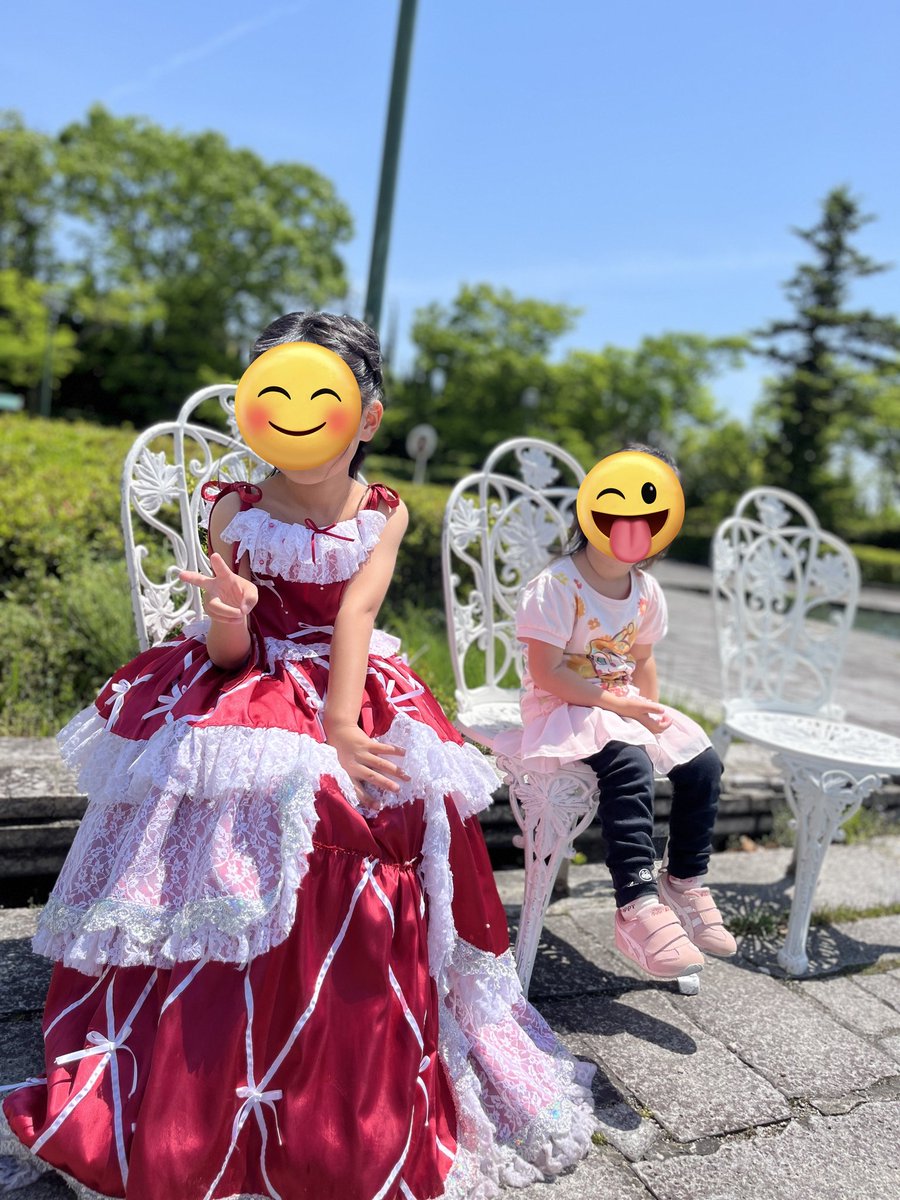 maimai0806's tweet photo. お菓子の城行ってきた。めちゃめちゃ楽しかったんだが？
帰ってきてから写真見てめちゃくちゃ笑ってた。 https://t.co/rSJS9eSxr9