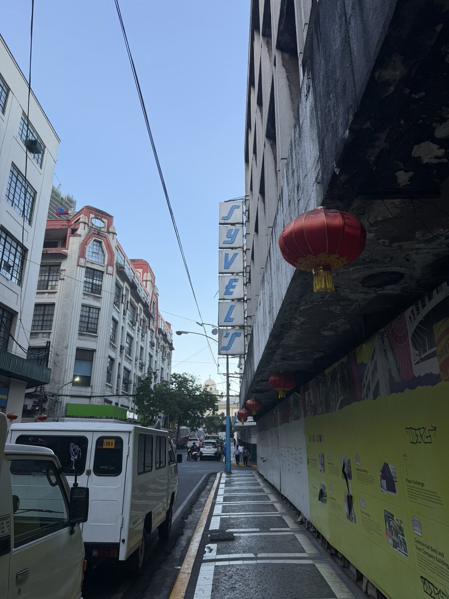 maybeitswill's tweet image. #V8HUNT #V8HUNTxMNL 

📍 Escolta, Manila, Philippines 🇵🇭 

@pledis_17 @vernonlineph_ @xuminghaoph 

#V8 #VERNON #THE8