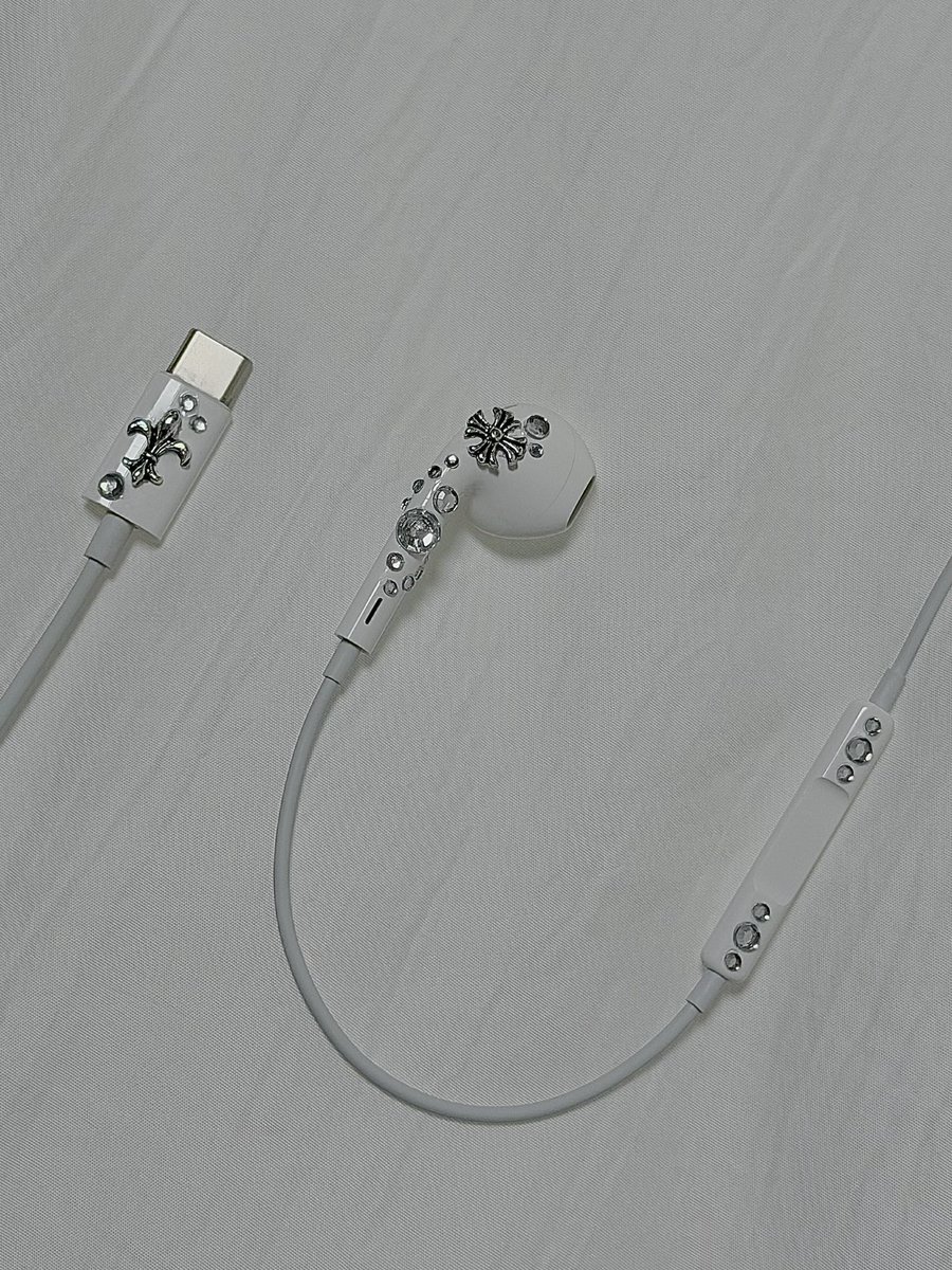 티타 tweet media