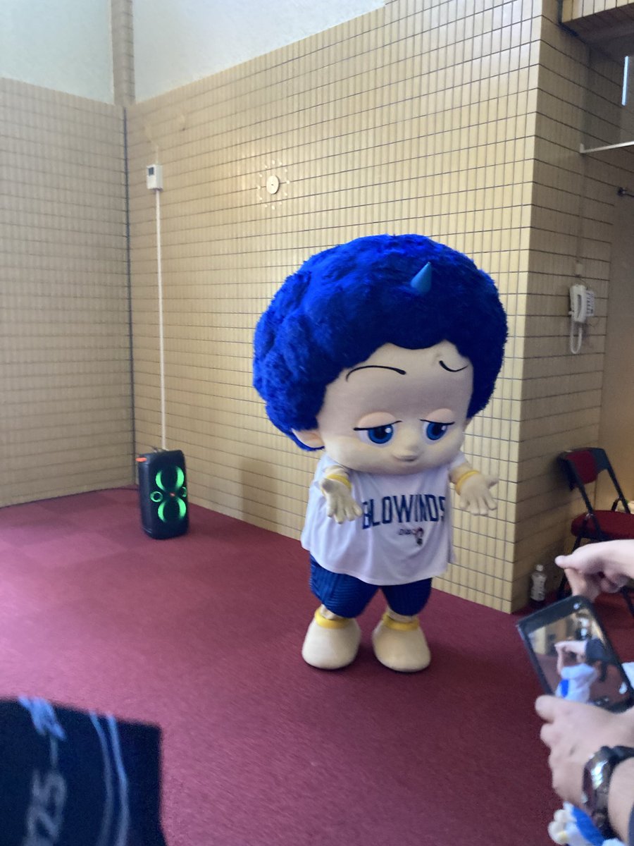 aoids_fukui's tweet photo. フェニックスプラザでパブリックビュー！
みなさん熱い🔥🔥
もっと、#ライアン・ケリー　のゲームが見たい！
明日は勝つ🔥🔥
#福井ブローウィンズ　#BOOZ かわいい https://t.co/VaOLnRwrrG