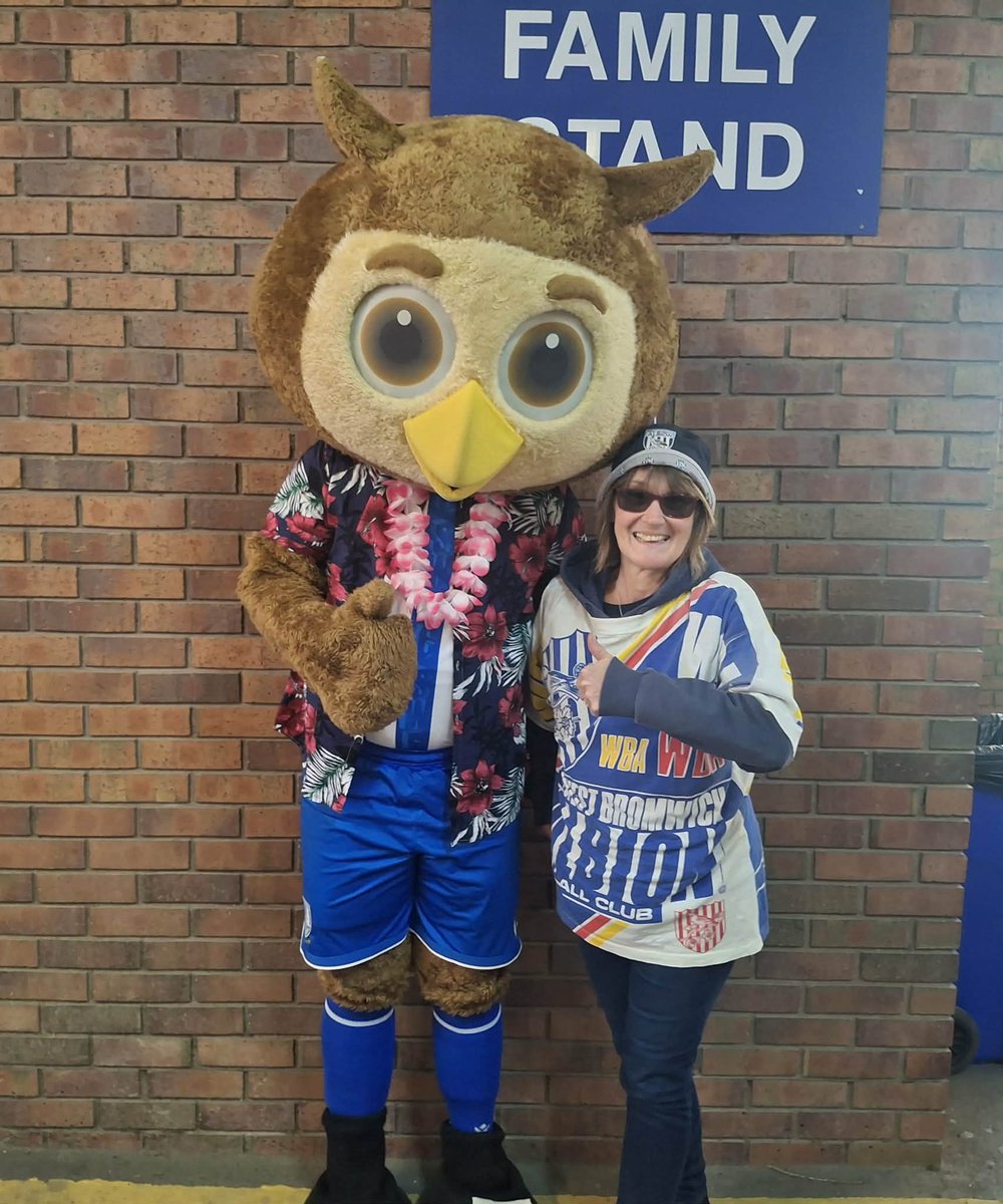 jo_poole1's tweet photo. Real head turner...
#wba #glosterbaggies https://t.co/eBdgt29ezu
