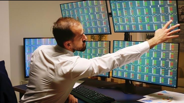 dylan_harttrade's tweet photo. volatility flash: Sector rotation intensifies. Sharp price swings underscore a critical pivot.

The speed of the move demands disciplined risk management, not conviction. Protect capital first. #markets #volatility https://t.co/u91t5y6Uex