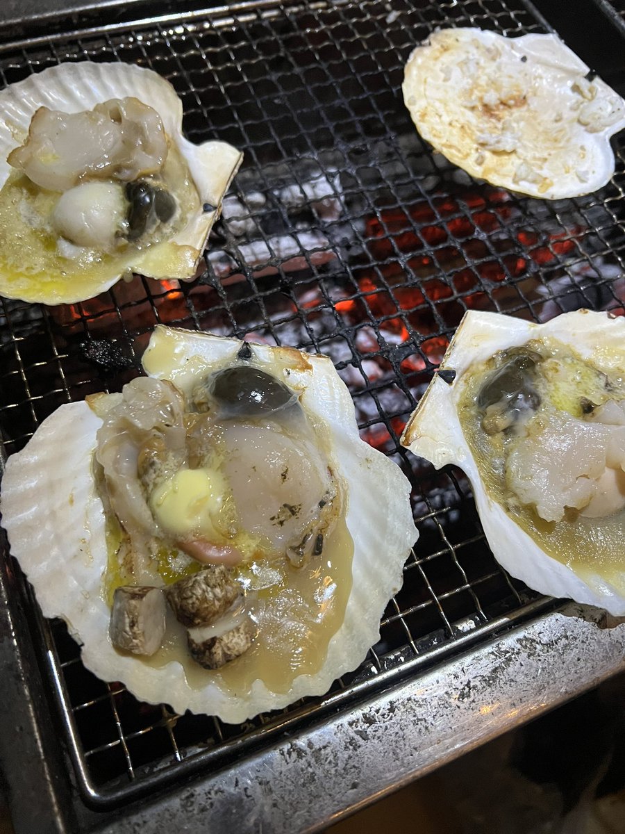 はす tweet media