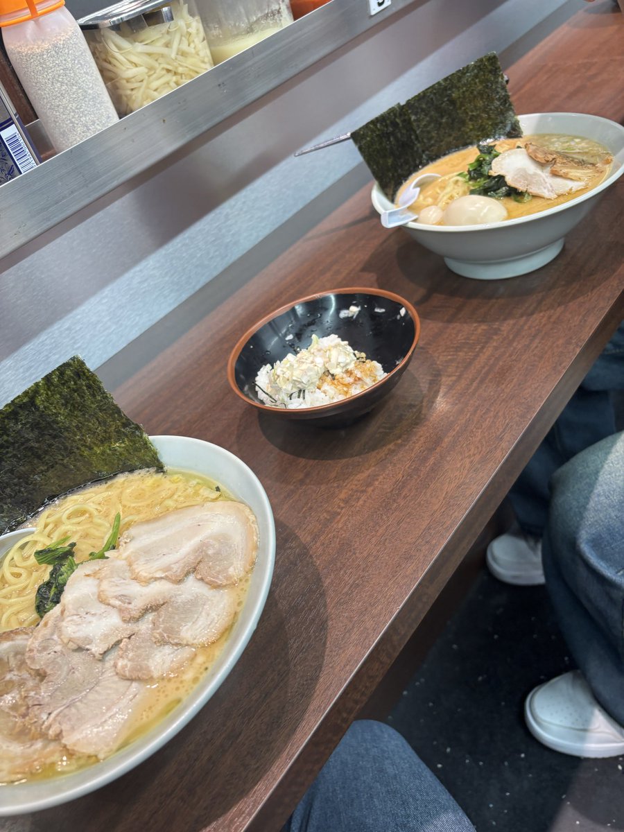 しっしん tweet media