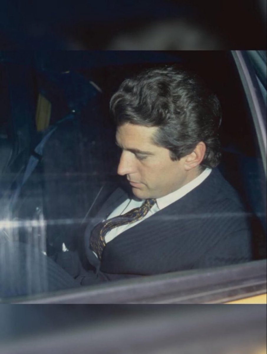 John F. Kennedy Jr✪ tweet media