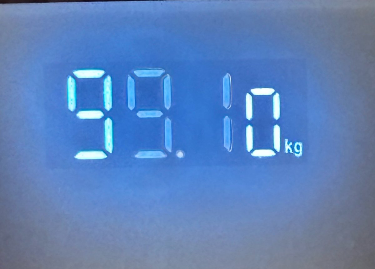 vivimagic's tweet photo. I WEIGHED IN HEAVIER THAN MY SW TODAY WAAAAAHH!!!
turns out that bingeing constantly has consequences :((( #edtwt #bedtwt #bed #bingeeating https://t.co/LtzlRQSWRk