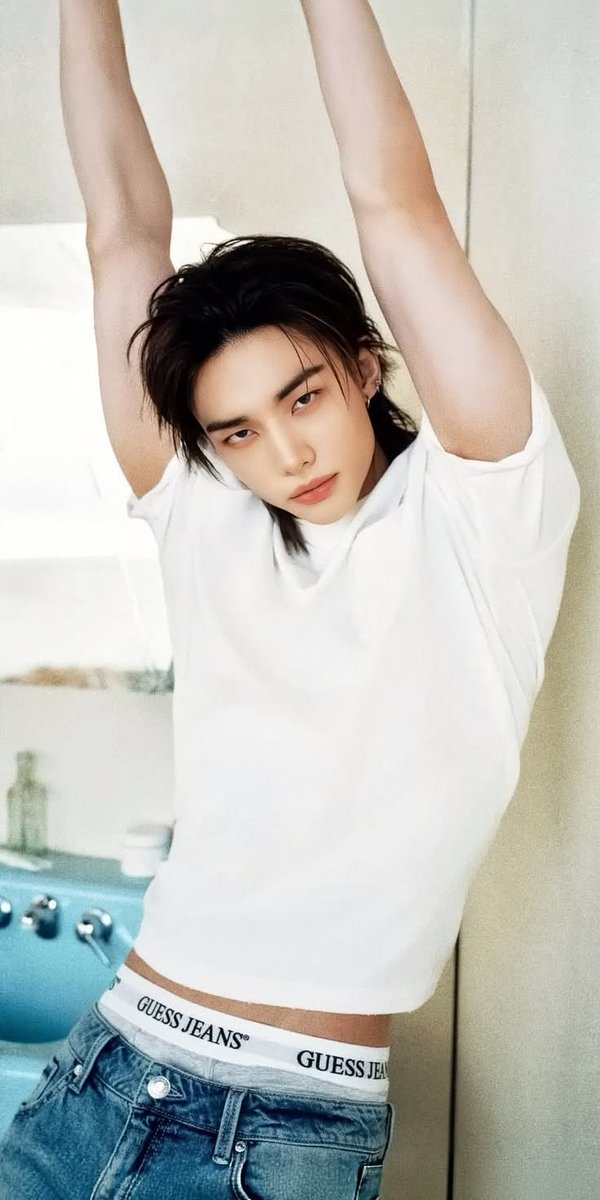 FashionistD's tweet photo. We announce #HYUNJIN as THE JEANS SUPERMODEL OF APRIL 2026! https://t.co/s6FuI8vR6Z