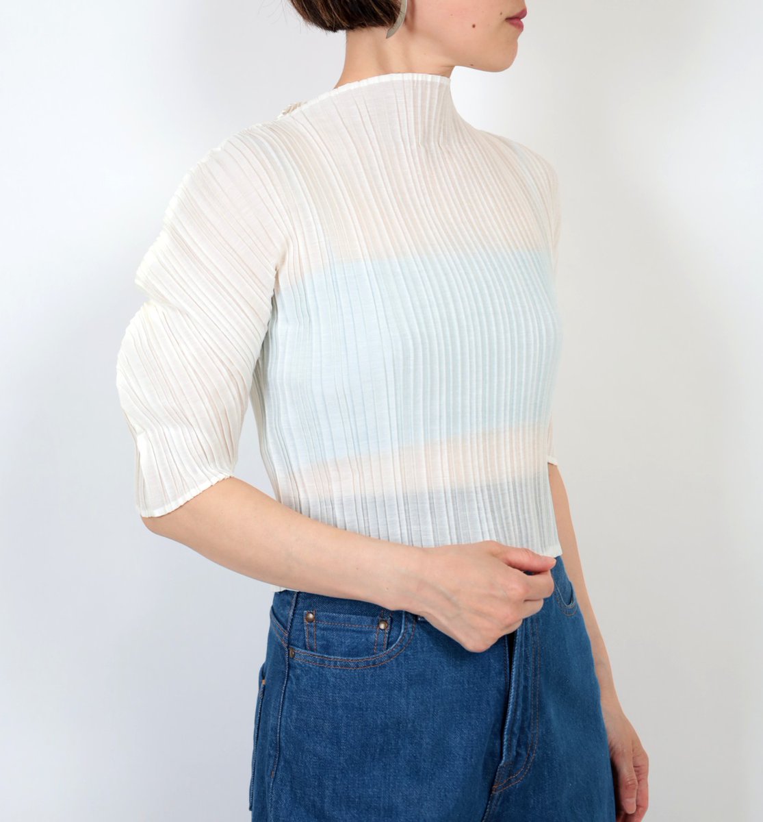 Bond_2008's tweet photo. ブログ更新しました！ 

2026「IIROT」pleats carve tops｜規則性を崩したプリーツが美しいブラウスが入荷

 ▼ 詳しくはブログをチェック
https://t.co/Bzzh8BO8rb https://t.co/WhSofJLZRh