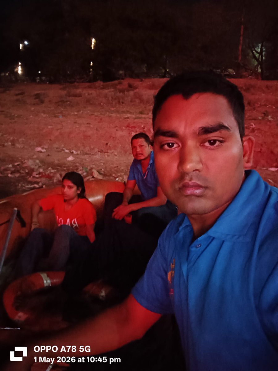 co34pacup's tweet photo. सराहनीय कार्य 34वी वाहिनी पीएसी दिनांक 01/05/2026 को ड्यूटी नया यमुना पुल के नीचे लगाई गई थी नैनी पुल के ऊपर से आत्महत्या करने के प्रयास से एक युवती ने छलांग लगा दिया वहां ड्यूटी पर तैनात पीएसी जवानों द्वारा तत्परता के साथ कार्यवाही करते हुए युवती को सुरक्षित रेस्क्यू कर लिया गया https://t.co/xaaU43AbHY
