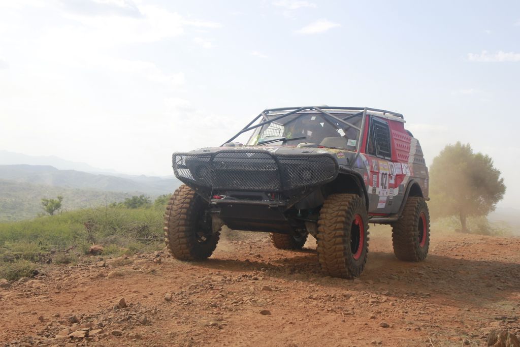 Rhino_Charge's tweet photo. A team that lets their driving do the talking. Over the years, Team 42 has built a quiet reputation for consistency, smart navigation and tackling the terrain one calculated move at a time.
#RhinoCharge2026 #Car42 #Team42 #ChargeForConservation #RhinoArk #OffRoadKenya https://t.co/W83SyGVoZ6