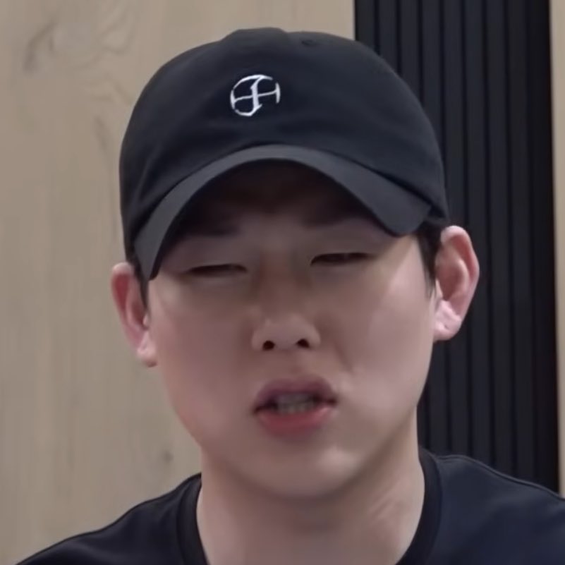 휴무는 다 맞췄는데
내가 다쳐서 못갈 줄은 몰랐지...
오늘도 재활 중