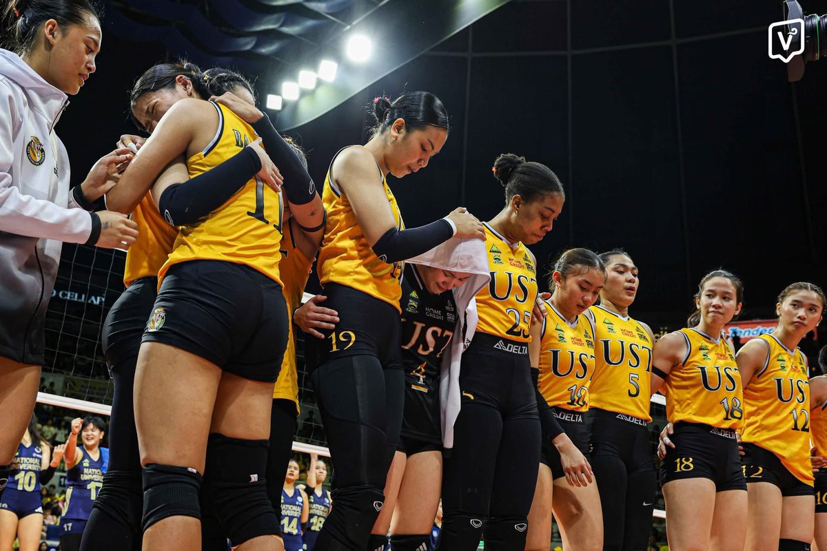 blckgldblckwht's tweet photo. ‼️RAFFLE ALERT‼️

5 WINNERS OF ₱200 each

- QRT this tweet with your message for our graduating Golden Tigresses
- until 10pm only tonight

Thank you to our sponsor @messyjxx 
📸:@varsitarianust https://t.co/n8w3ZZzuxm