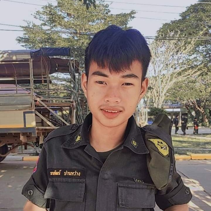 Chok 12 tweet media