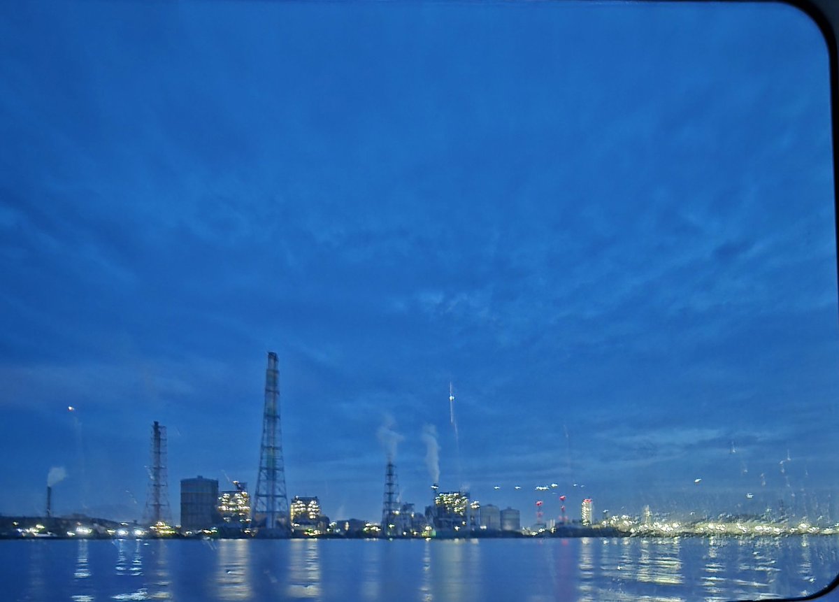 MayumiSunada's tweet photo. 小倉の夜景✨ https://t.co/XbIahb0jwO