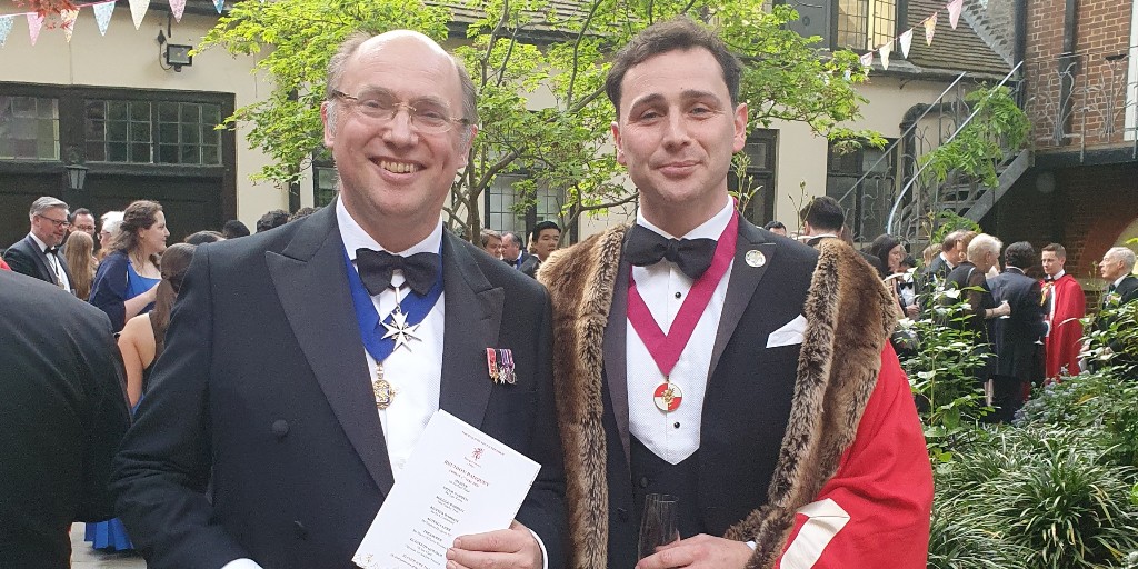 ProfWatsonGandy's tweet photo. So lovely of the @YoungFreemen of the City of London to invite some of its (less youthful) former alumni like me to a Reunion Banquet at Stationers' Hall!  

#Freedomof theCityofLondon @cityandlivery @CityofLondonCorporation https://t.co/xZscLTx5qd