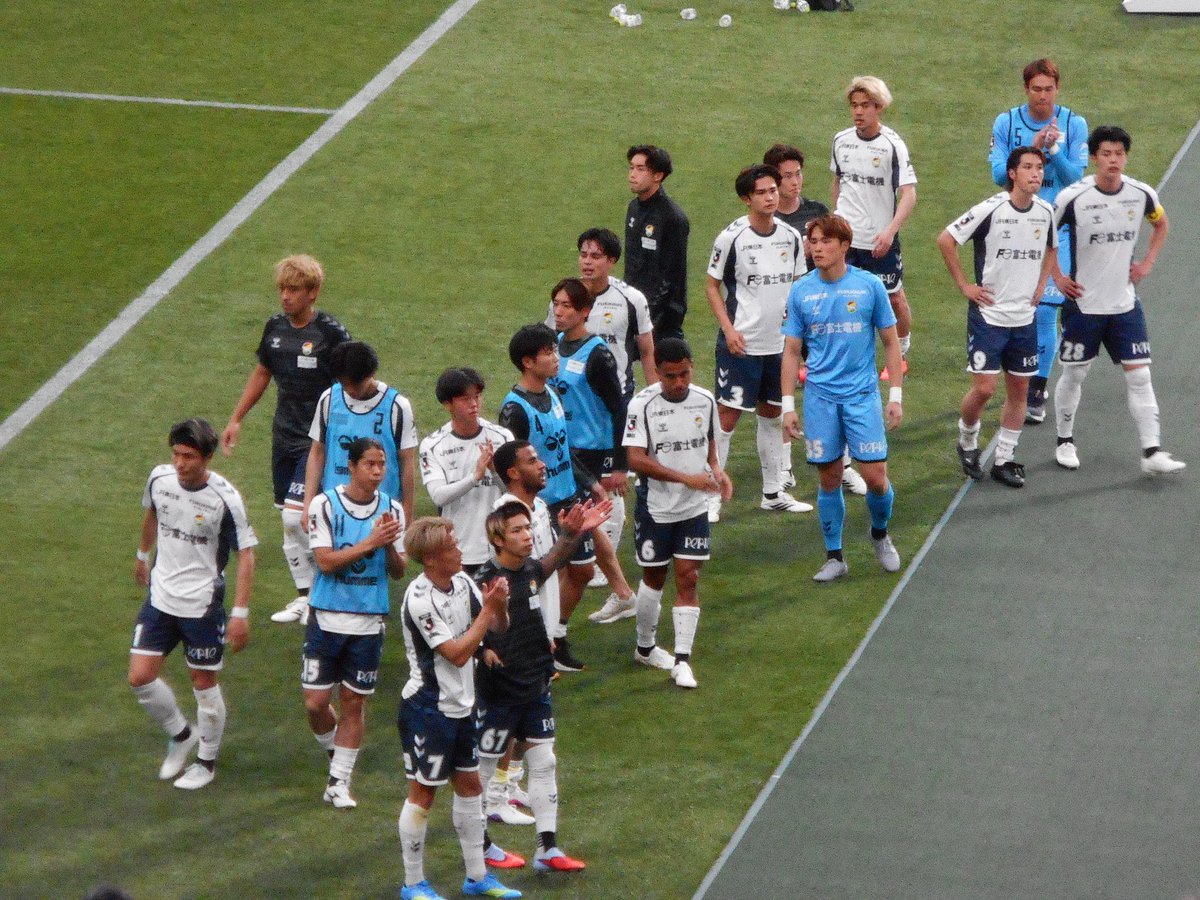 まこも tweet media