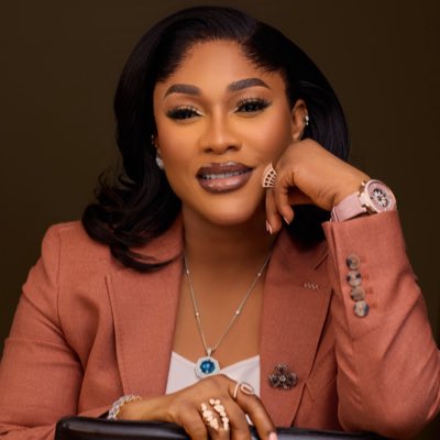 Achabo4's tweet photo. Someone should please connect me with @aisha_achimugu 
I desperately in need of a job https://t.co/FSDxFTV1C9
