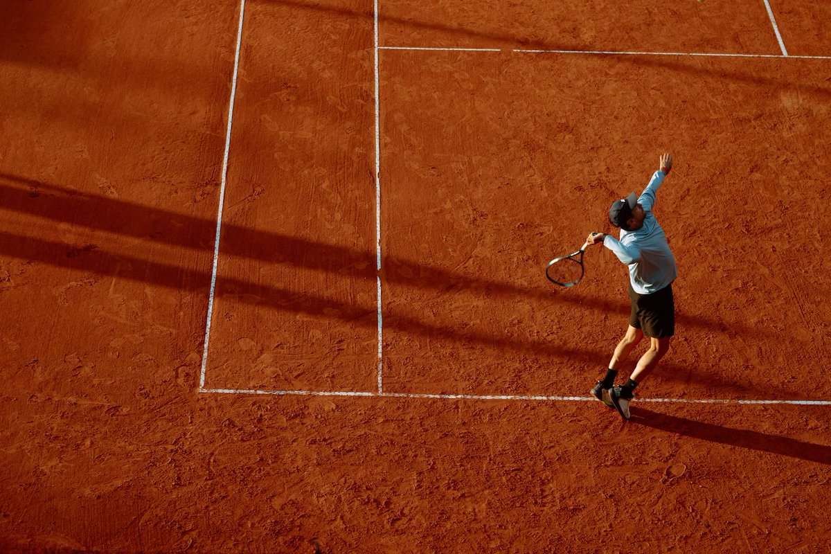 SecondServeAces's tweet image. Arthur Fils Eyes Paris Glory After Alcaraz French Open Exit
With Carlos Alcaraz sidelined by a wrist injury, France's Arthur Fils faces the weight of expectation at the 2026 Roland Garros. Can he defy history?

@darren_cahill #ATP #RolandGarros #ArthurFils