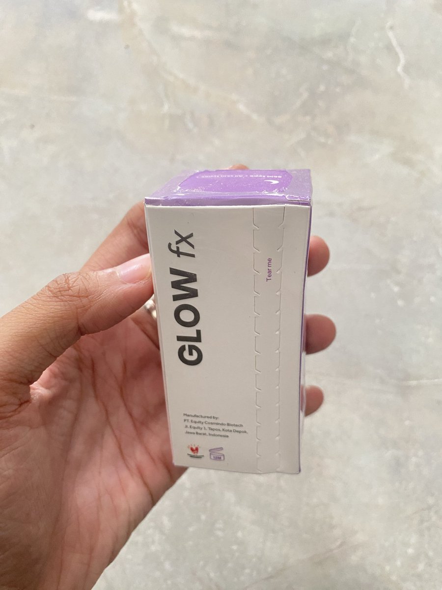 preemelly's tweet image. WTS GLOW FX Glow Bomb Serum 20ml Twinpack 19% Brightening Power (New Segel‼️)

1️⃣EXP 12/2027
2️⃣Mash Segel Baru

 💰55k

#glowfx #glowbomb #serum #serumviral #jualskincare #skincare #brightening #niacinamide #alphaarbutin #preloved #moist