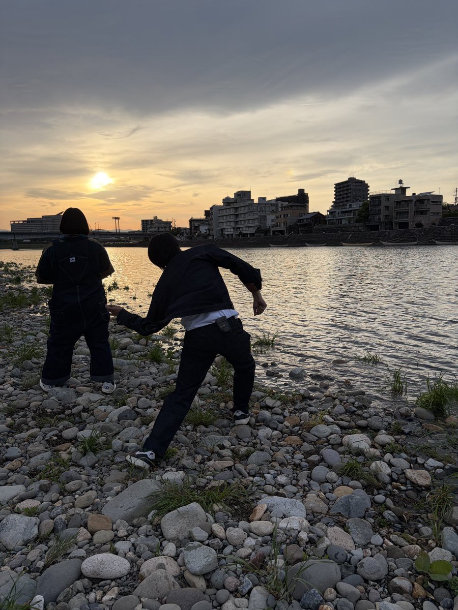 kaoru_nagata's tweet photo. #花咲かタイムズ のロケでした！
紅しょうがさんと📷

5月16日オンエアです！！
次の日が岐阜長良川水切り大会なので、
一緒に水切りもしました！🙆‍♂️

放送お楽しみ😊✨ https://t.co/eadXozE5Jf