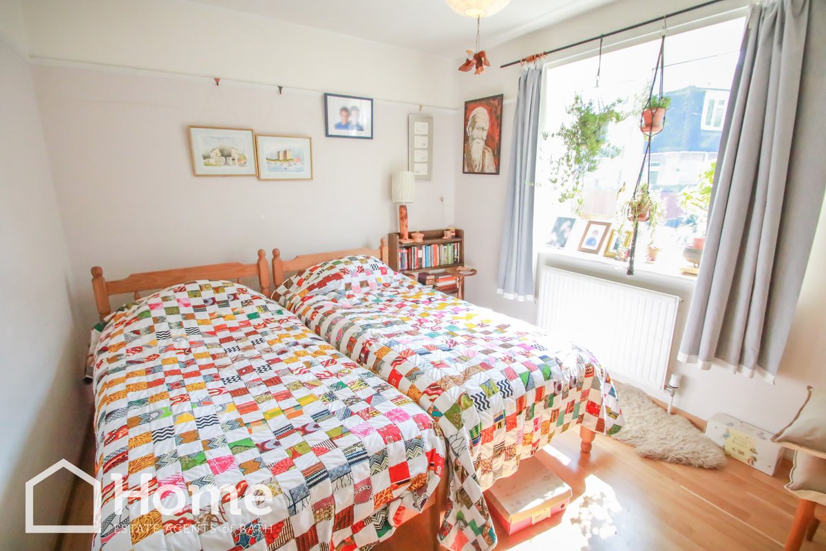 athomebath's tweet photo. A wonderful new 3 bedroomed property in North View Close is now on the market and ready for viewings!👀🏡
To visit this property or to find out more, email or call us today. https://t.co/Q4nwAPCqns
