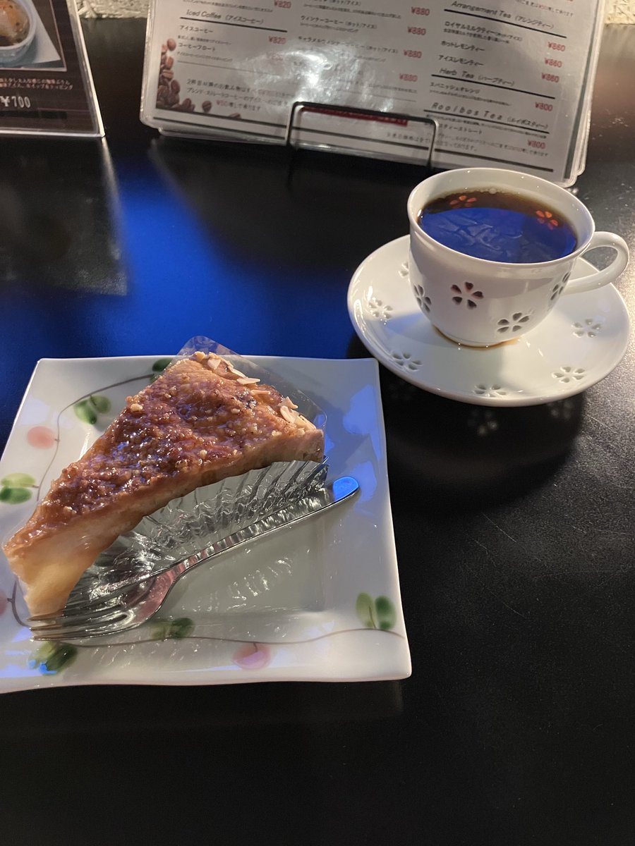 トリトン2時間以上待ちだったので誘惑に負けて喫茶に行ってしまった