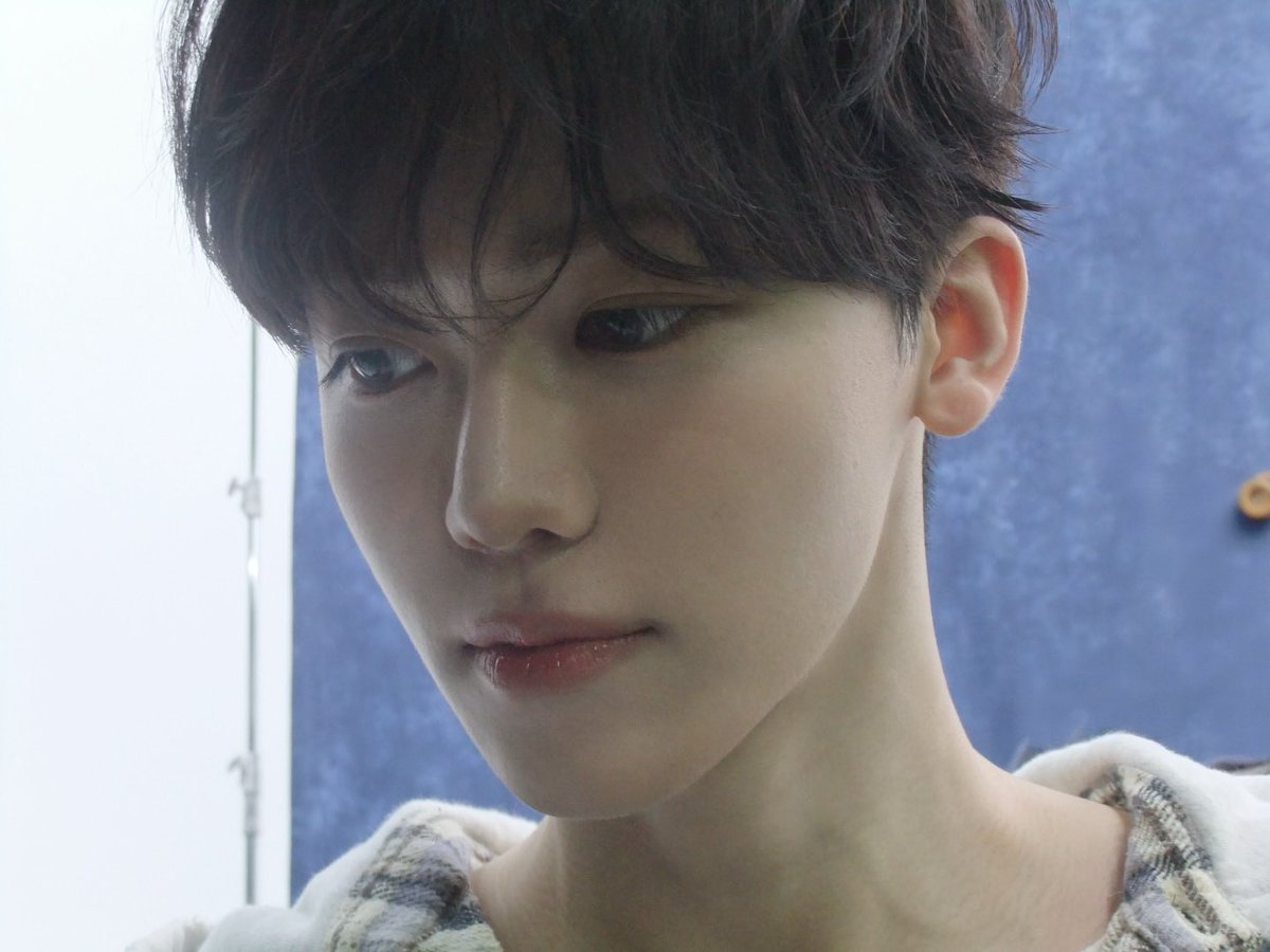 นี่ล่ะ นางฟ้ากล้องดิจิตอล ใครเล่าจะสู้หนูแจมได้ สวยมากก ผิวหน้าใสกริ๊ง กรีดตาเส้นเล็กๆ หน้าตาจุ้บจิ้บอะ น่ารักมากจัง ( ɞ̴̶̷ ̫ ᴗ̤ *)❤︎