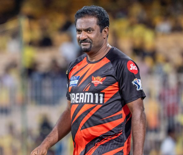 mrstranger005's tweet photo. 🚨 RESPECT FOR MUTTIAH MURALITHARAN 🚨

- Finally, someone spoke up for the bowlers.
- He Said, They are making flat pitches because low scores are boring for sponsors.
- Even I will also struggle on these heavily batting-friendly pitches.
- Almost every IPL pitch feels like a batting paradise.
- No one usually raises this issue.
- It’s good to see MUTTIAH MURALITHARAN raise his voice on this.🙌🫡
