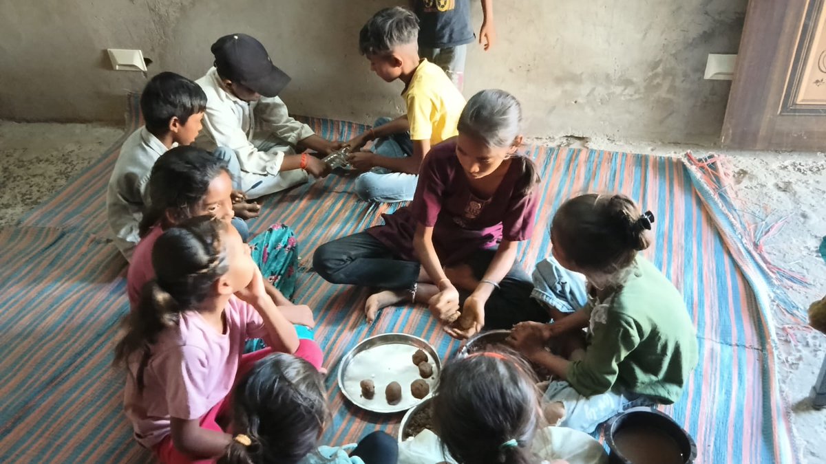 AmritaCreate's tweet photo. Earth Day 2026 at Amrita RITE Villages
5 states | 13 centres

201 rural students engaged in sustainability activities—seed balls, recycling, essays &amp; pledges—building environmental awareness through hands-on learning. 

#EarthDay2026 #EnvironmentalEducation https://t.co/uVXmm9136y