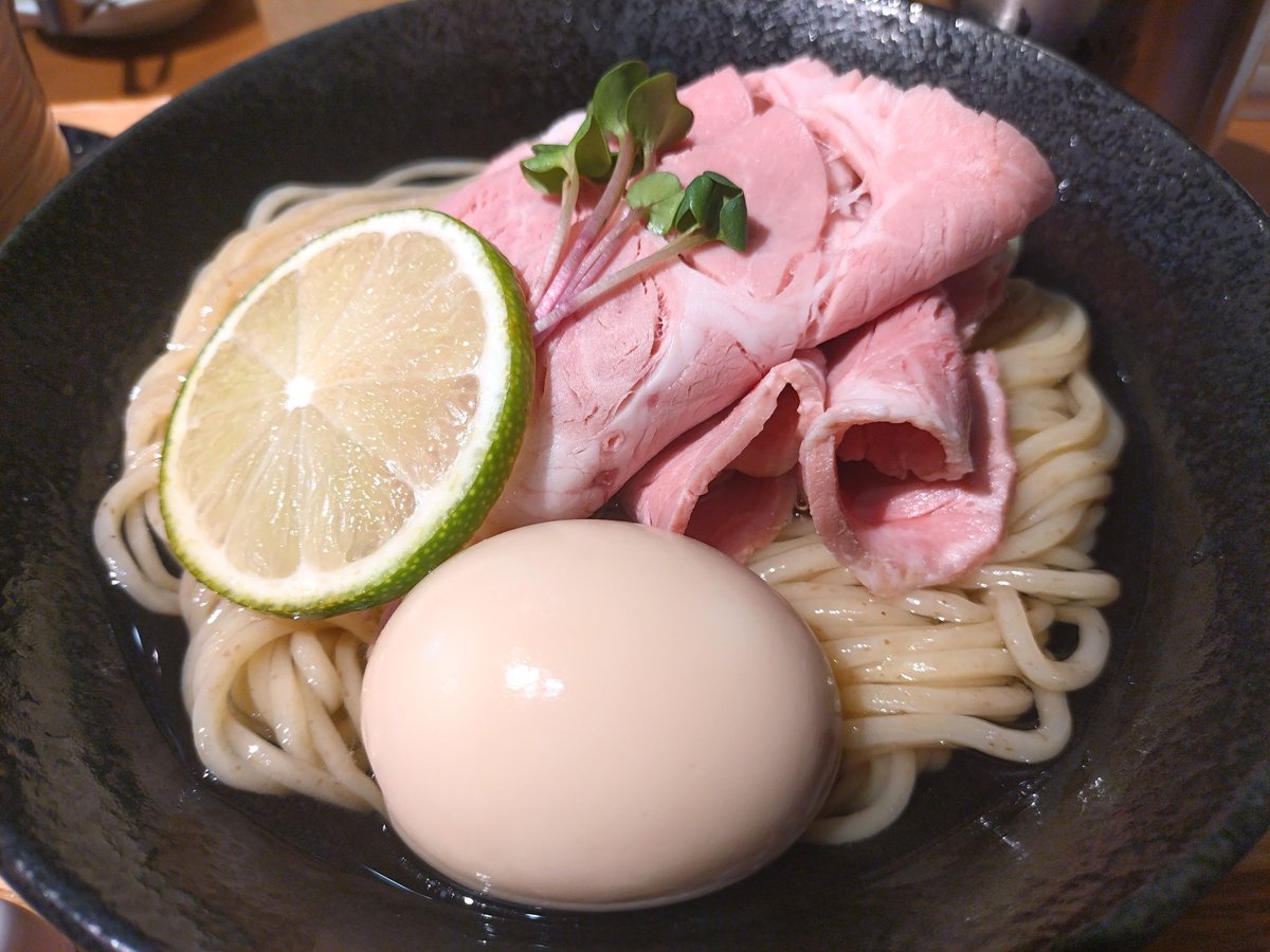 【惜しい人】とーはと tweet media