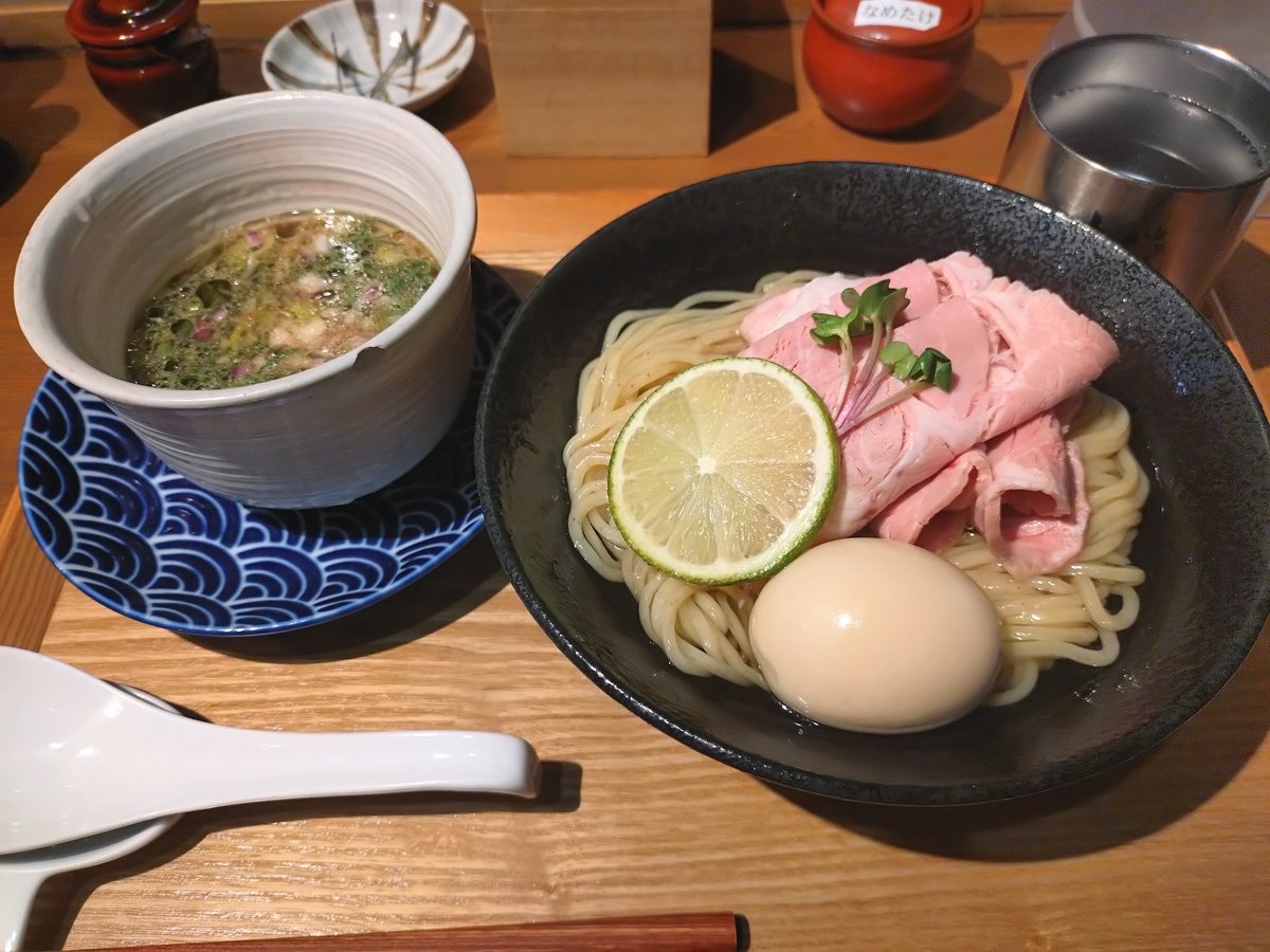 【惜しい人】とーはと tweet media