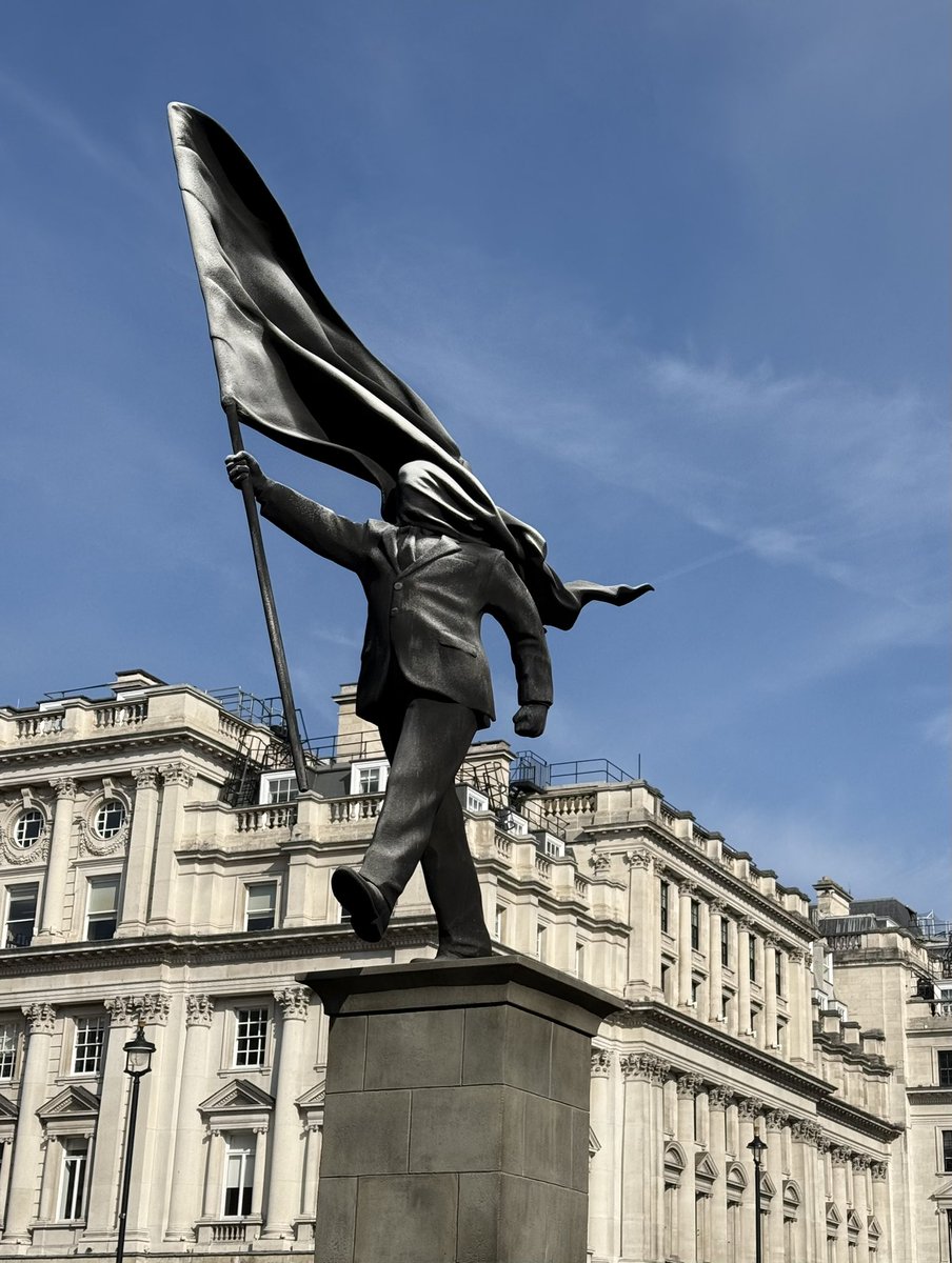 bmay's tweet image. Glorious. ☀️ #London