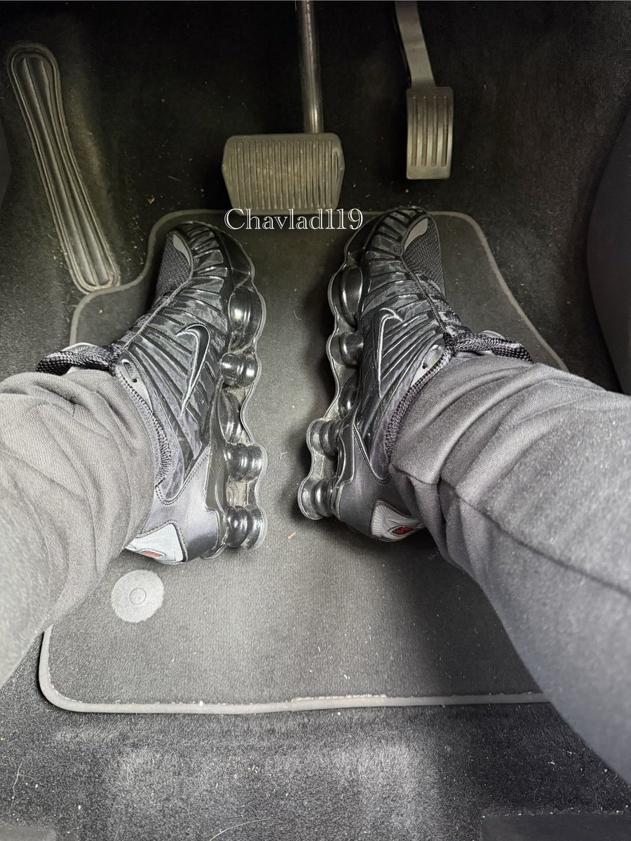 Nike chav lad 👟 tweet media