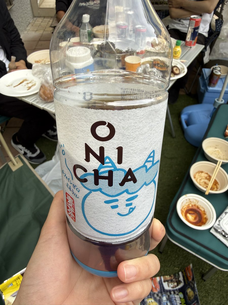 すこ tweet media