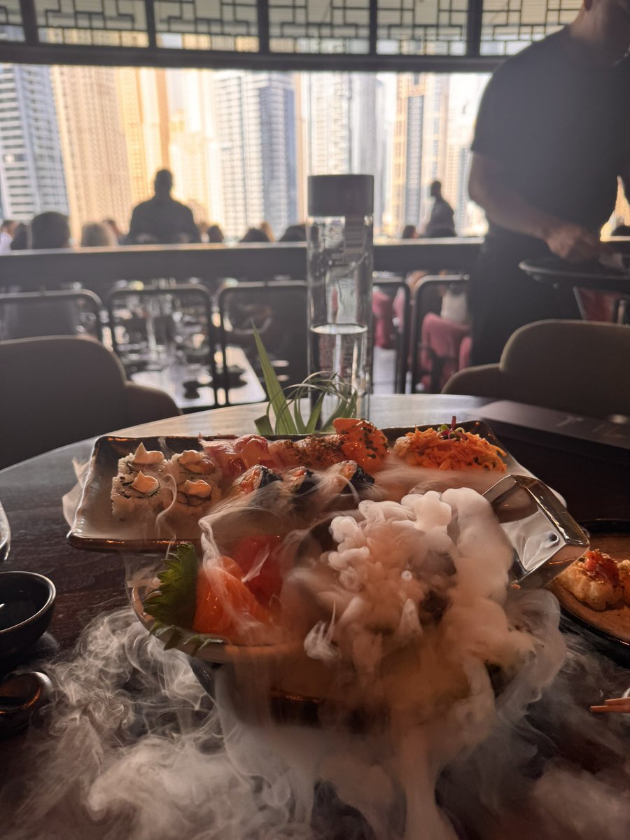 FeeBelle's tweet image. 💚🖤 #Brunch #Dubai