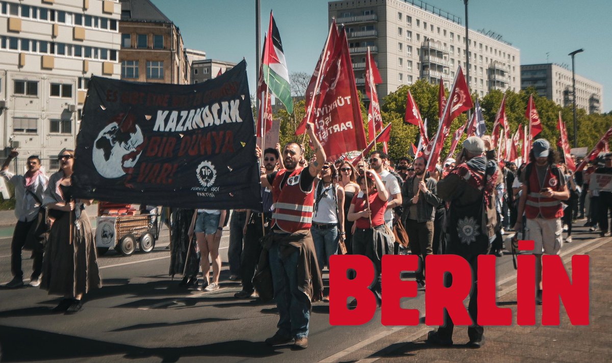 tipalmanya's tweet photo. Yaşasın 1 Mayıs!

Almanya’nın Berlin, Hamburg, Köln, Münih ve Frankfurt şehirlerinde emeğin sesi olduk. İnsanca ve onurlu bir yaşam için; maden işçilerinin kararlılığını, Taksim’de direnen yoldaşlarımızın iradesiyle birleştirerek haykırdık. Yaşasın işçilerin dayanışması! https://t.co/ohaqGWOyNw