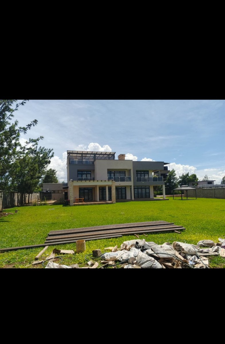 David1696212841's tweet photo. Imagine waking up to this view every day 😍
We make it possible with:
• High-quality glass
• Durable aluminium
• Expert installation
DM or call 0748 116 295
📍 Juja – Delivery countrywide https://t.co/V3wq5QhXrh