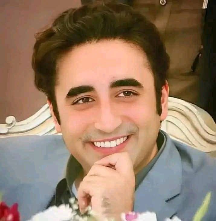 i_farrukh's tweet photo. @BBhuttoZardari 
پاکستان پیپلز پارٹی کے بانی اور پاکستان کے پہلے منتخب وزیر اعظم قائد عوام ذوالفقار علی بھٹو پاکستان کے محنت کش مزدوروں کو دل و جان سے پیار کرتے تھےانہوں نے ہمیشہ پاکستان کے محنت کش مزدوروں "خواتین اور مردوں" کو  پاکستان کی ترقی کا خاص حصہ سمجھا ہے
"بلاول بھی" https://t.co/iOuzOJtUR9