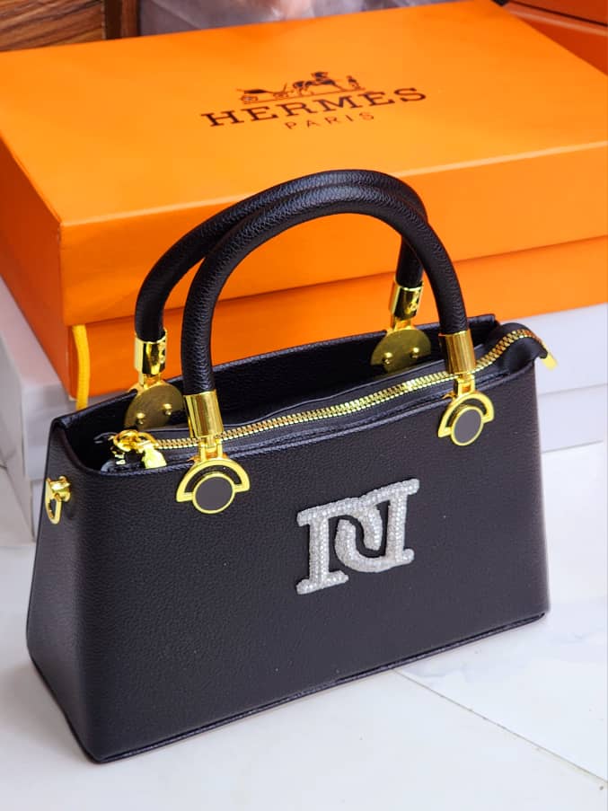 Ajokehub👜🛍️👗 tweet media