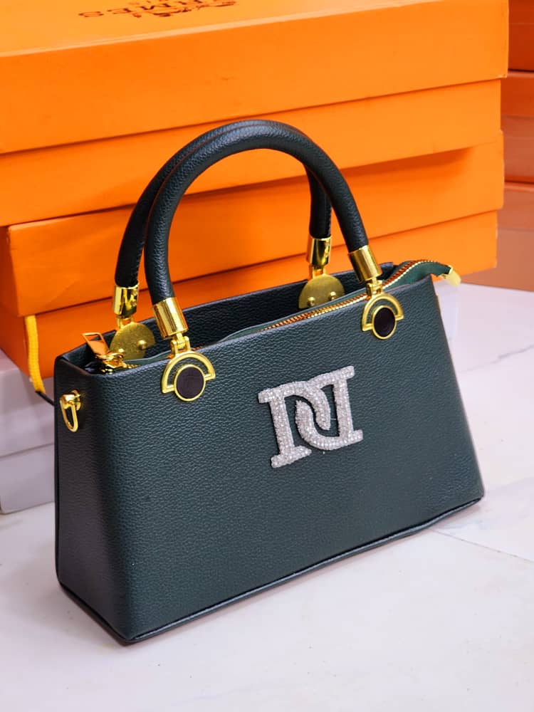 Ajokehub👜🛍️👗 tweet media