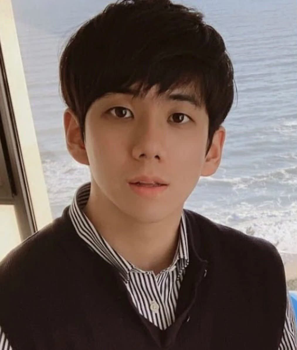 Kpop Base 🇰🇷 tweet media