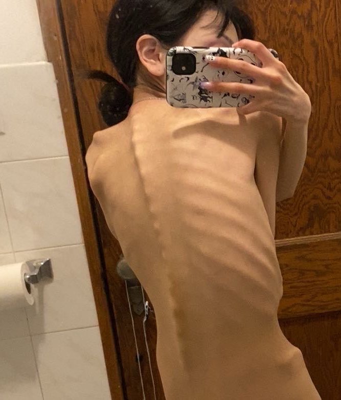 cassie☆locking in with stopping b/p tweet media