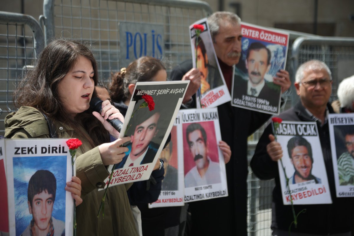 Cumartesi Anneleri tweet media