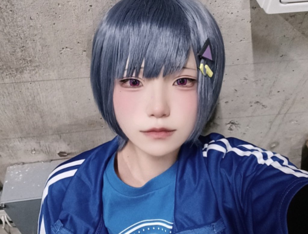 らウく tweet media