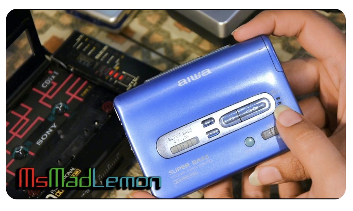 Daywalker73's tweet image. Hi friends 😌 &amp;amp; let me share with you a wonderful new upload from my friend Maddi @MsMadLemon with a restoration of an Aiwa personal tape player &amp;amp; a listen to a new track!  Have a watch, like/sub ☺️ #YouTube #YouTubeCreator #Retro #RetroAudio #Audio #Aiwa

youtu.be/XAFzp6CXFiM?is…