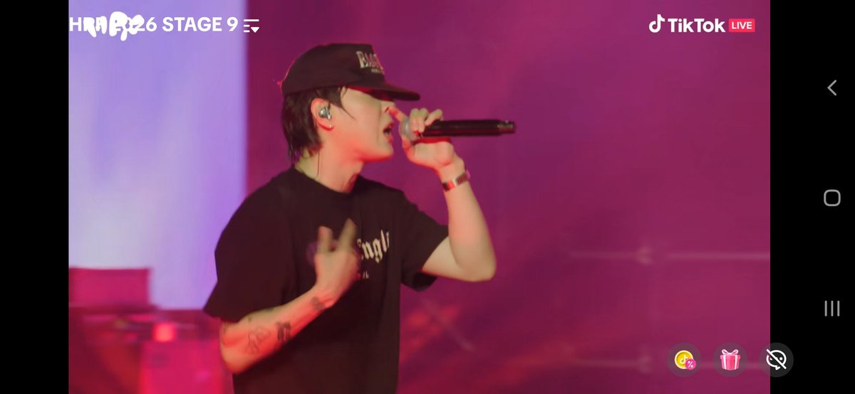 ujinhiphop tweet media
